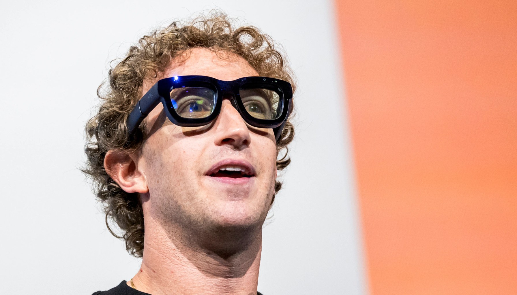 Mark Zuckerberg wearing smart glasses