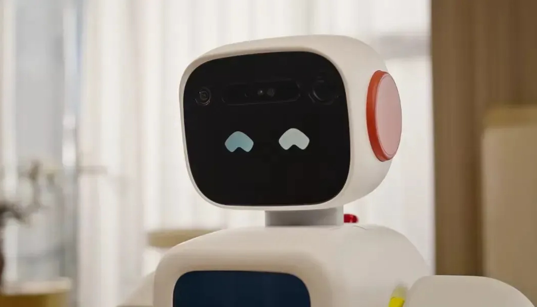 Futuring2 Robot Enters 300+ Households in Real-World Testing