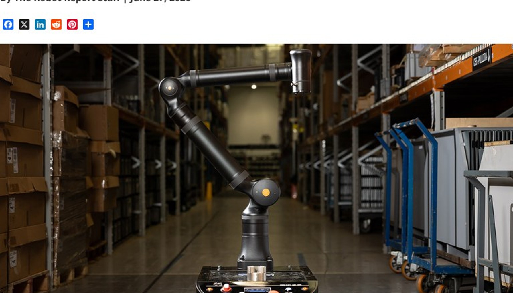 Cobots on AMRs Boost Warehouse Throughput